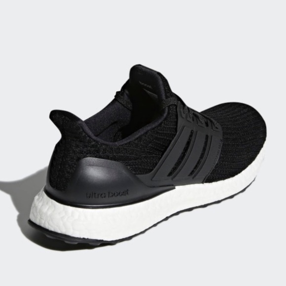 adidas UltraBOOST - Picture 3 of 7